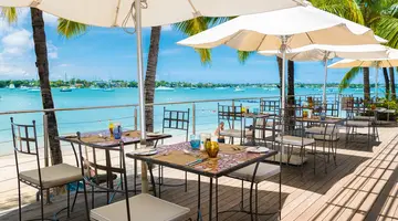 MAURICIA BEACHCOMBER RESORT & SPA