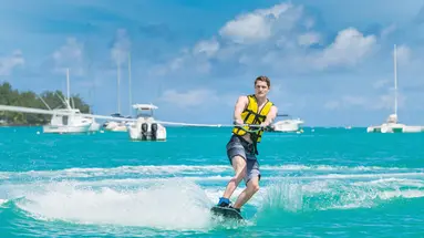 MAURICIA BEACHCOMBER RESORT & SPA