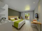 MAURICIA BEACHCOMBER RESORT & SPA