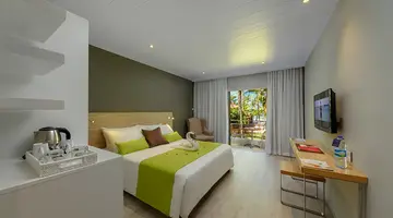 MAURICIA BEACHCOMBER RESORT & SPA