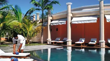 MAURICIA BEACHCOMBER RESORT & SPA