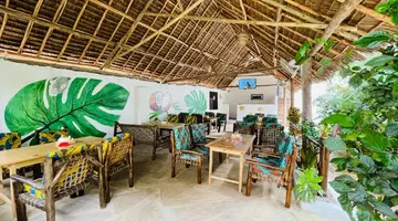 MAX HOTEL NUNGWI