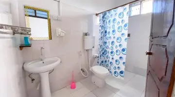 MAX HOTEL NUNGWI
