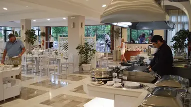 May Hotel