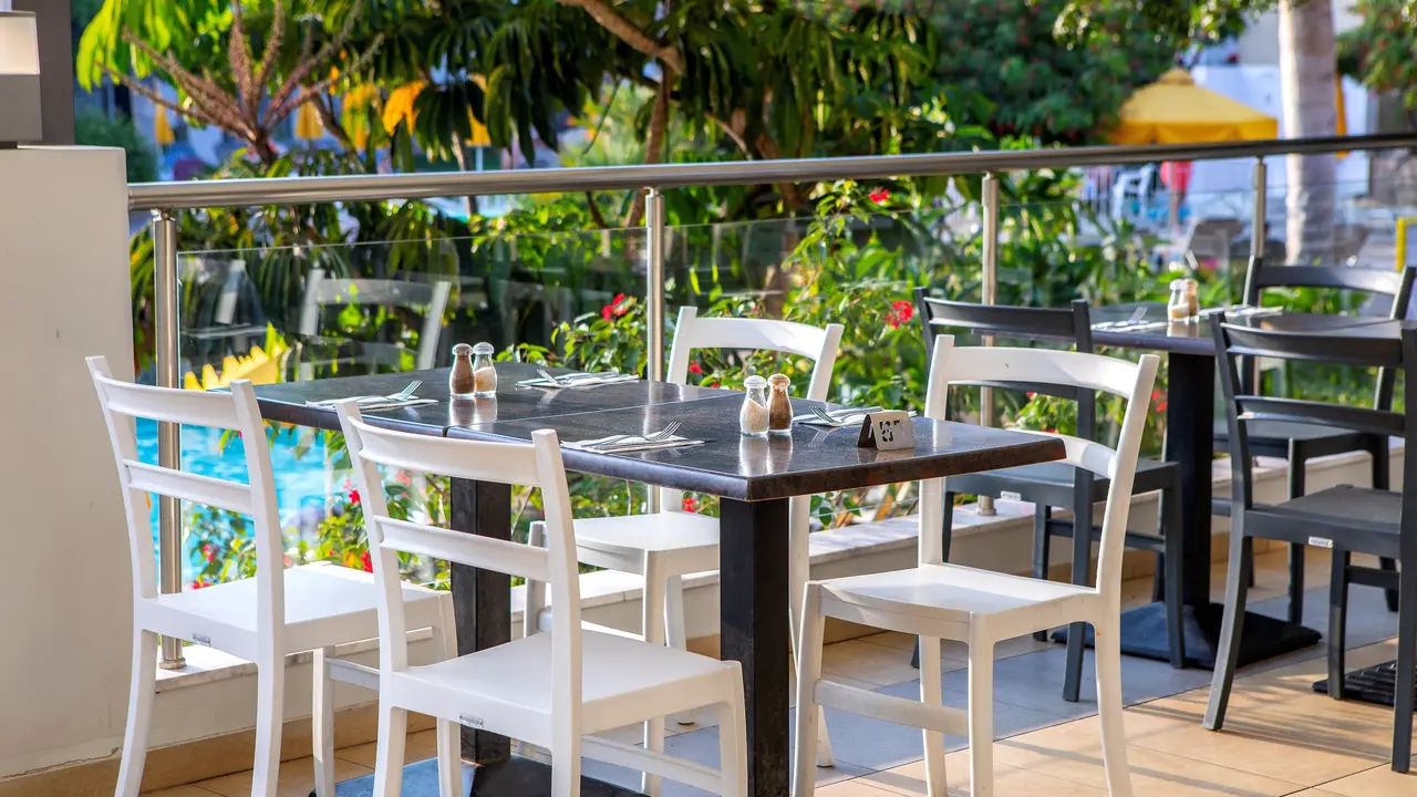 MAYFAIR GARDENS