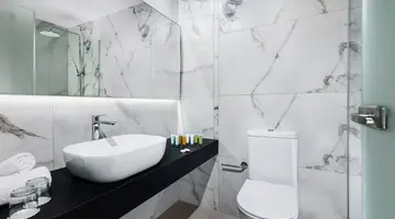 Mayfair  Hotel