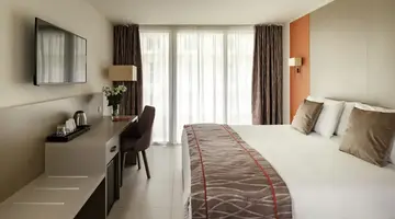 Mayflower Hotel