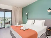 Mazoren Art Hotel