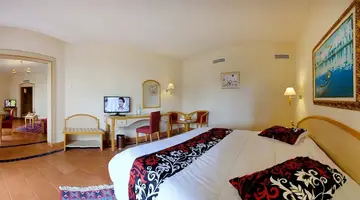 MEDINA BELISAIRE & THALASSO