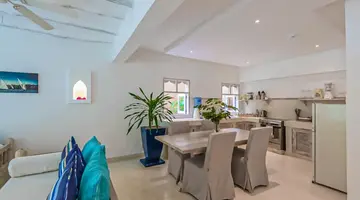 Medina Palms