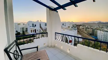 Megan Halomy Hotel