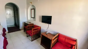 Megan Halomy Hotel