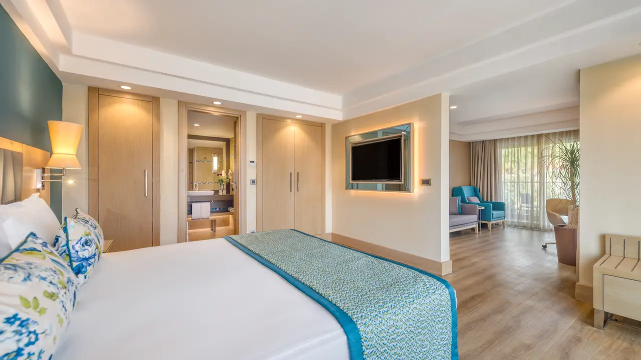MEGASARAY CLUB BELEK