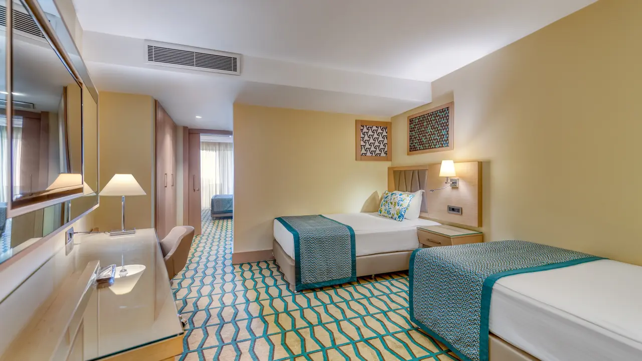 MEGASARAY CLUB BELEK