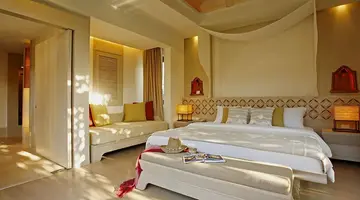Melati Beach Resort & Spa Hotel 5