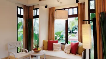 Melati Beach Resort & Spa Hotel 5