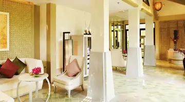 Melati Beach Resort & Spa Hotel 5