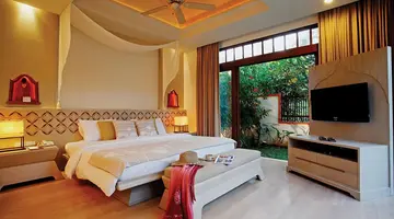 Melati Beach Resort & Spa Hotel 5