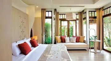 Melati Beach Resort & Spa Hotel 5