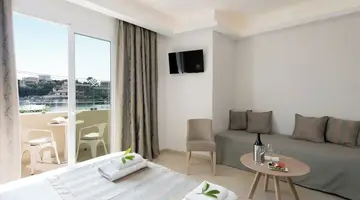 Melina Bay Boutique Hotel