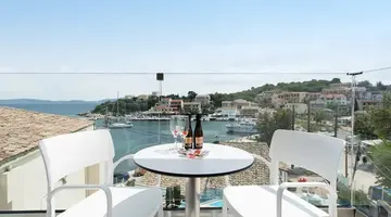 Melina Bay Boutique Hotel