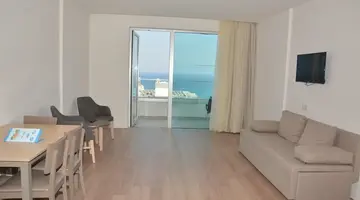 Melini Hotel Suites