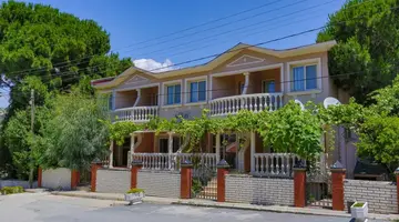 Melis Hotel