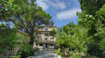 Melis Hotel