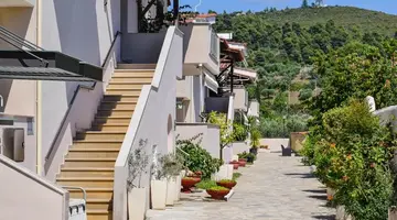 Meliton Inn Hotel and Suites