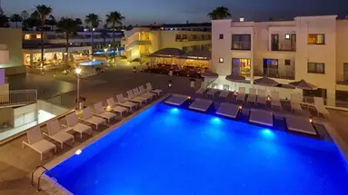 Melpo Antia Hotel & Suites