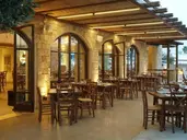 Melpo Antia Hotel & Suites