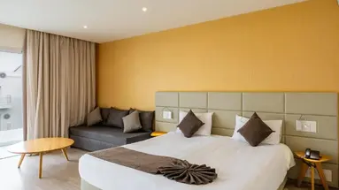 Melpo Antia Hotel & Suites