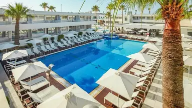 Melpo Antia Hotel & Suites