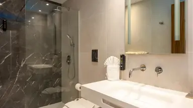 Melpo Antia Hotel & Suites
