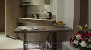 MelpoAntia Luxury Apartments and Suite