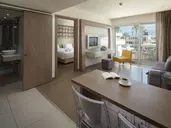 MelpoAntia Luxury Apartments and Suite
