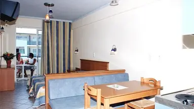 Melrose Hotel