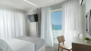 Melrose Hotel