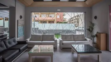 Melrose Hotel
