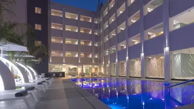 Melrose Hotel
