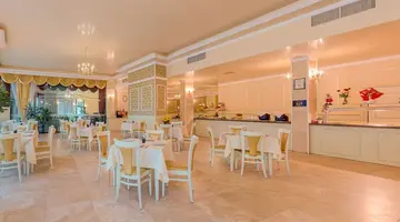 MENA PALACE