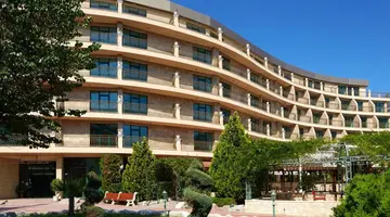 MENA PALACE
