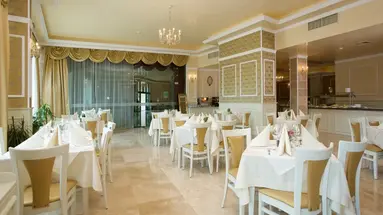 MENA PALACE