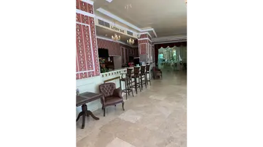 MENA PALACE