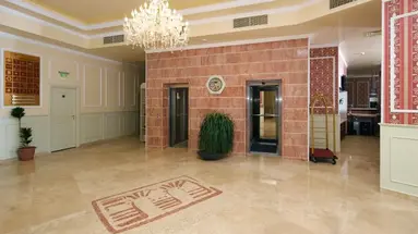 MENA PALACE