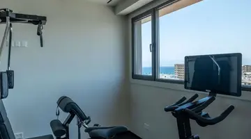 Mercure Larnaca Finikoudes Beach