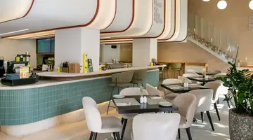 Mercure Larnaca Finikoudes Beach