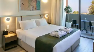 Mercure Larnaca Finikoudes Beach
