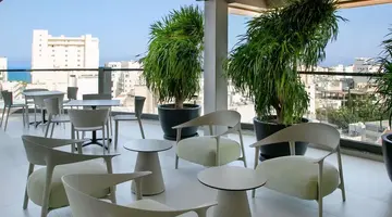Mercure Larnaca Finikoudes Beach