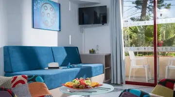 Meropi Hotel & Apartments